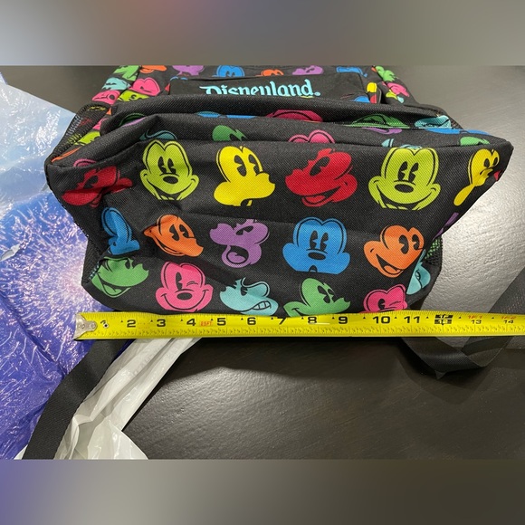 NWT Disneyland Park Exclusive Rainbow Silhouette Face Mickey Mouse Backpack - Picture 6 of 6